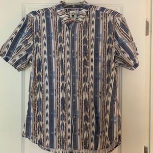 Men’s short sleeve button down